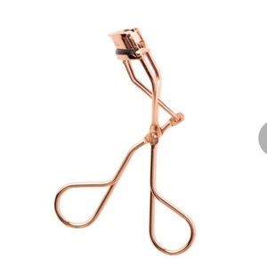 NWT Babe Lash Rose Gold Eyelash Curler